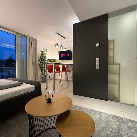 Ferienwohnung Schwarzwaldblick By Rabe - Netflix & Kaffee-Bar & Parkplatz Karlsruhe Exterior foto
